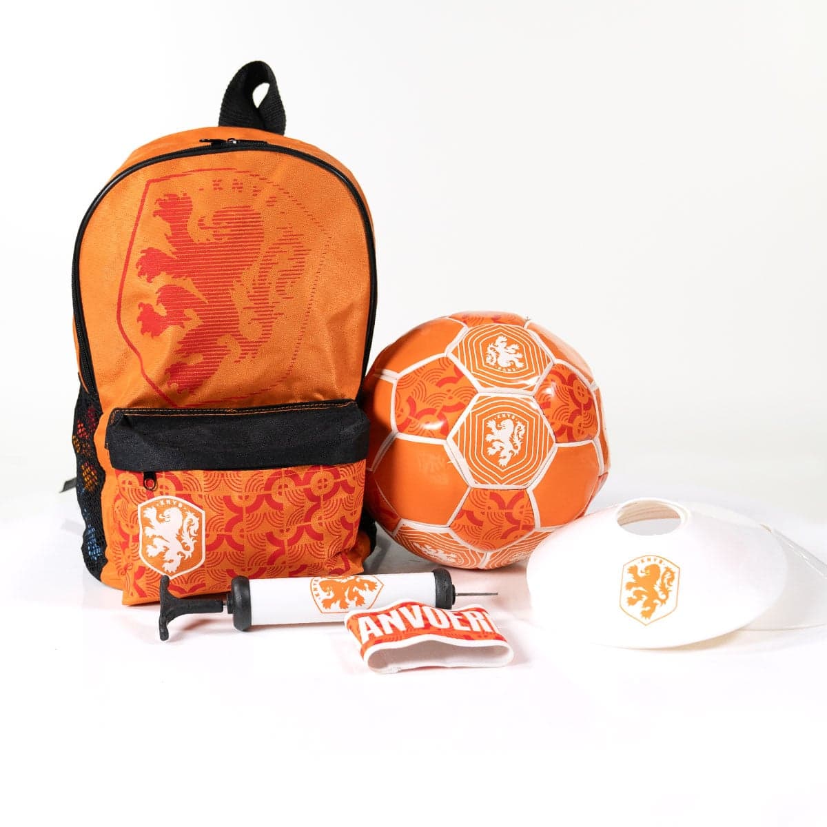KNVB rugtas vol fanartikelen